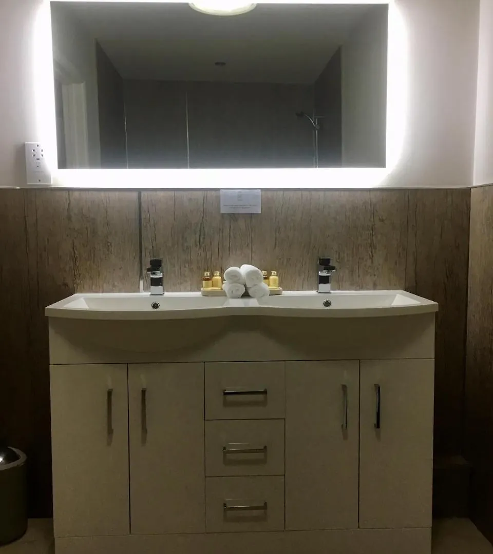 De Courceys Manor Suites & Cottages Cardiff Gospodarstwo wiejskie