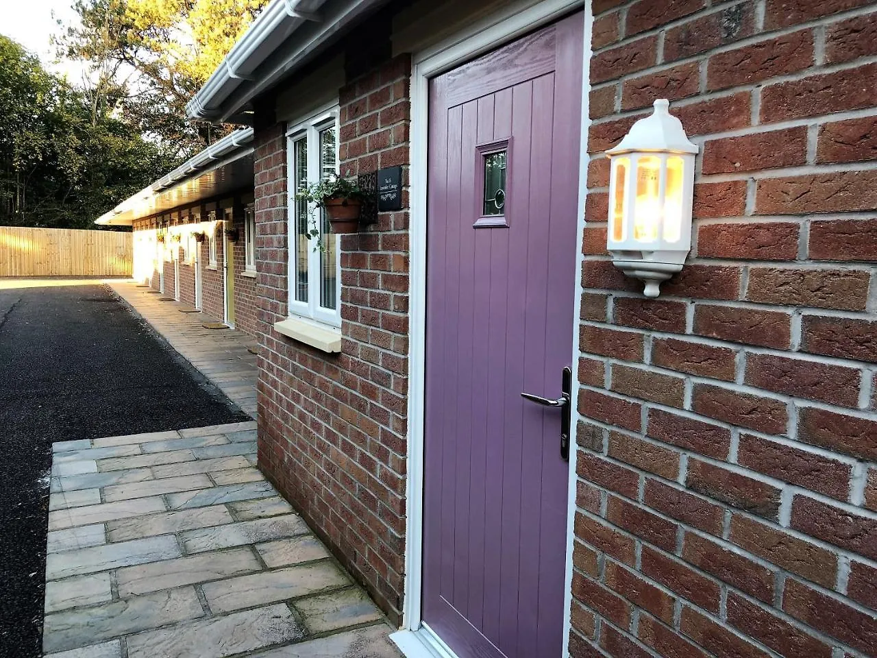 De Courceys Manor Suites & Cottages Cardiff