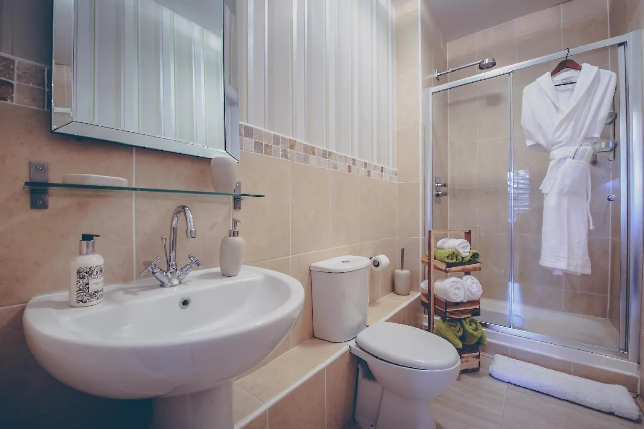 Lantställe De Courceys Manor Suites&Cottages Cardiff Storbritannien