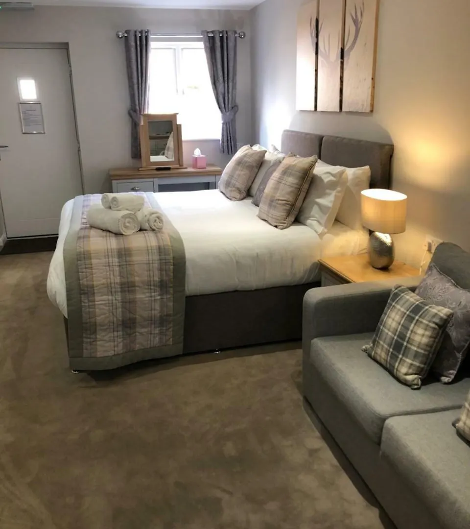 De Courceys Manor Suites&Cottages Cardiff
